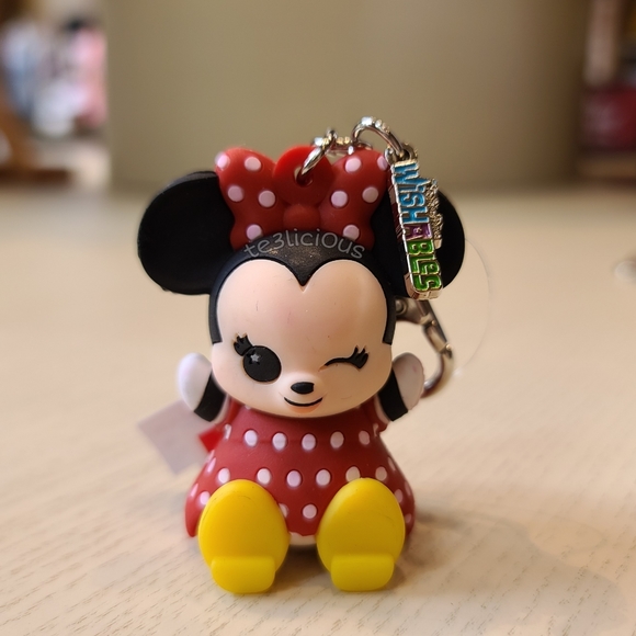 DISNEY PARKS WISHABLES MINNIE MOUSE KEYCHAIN - Picture 1 of 5